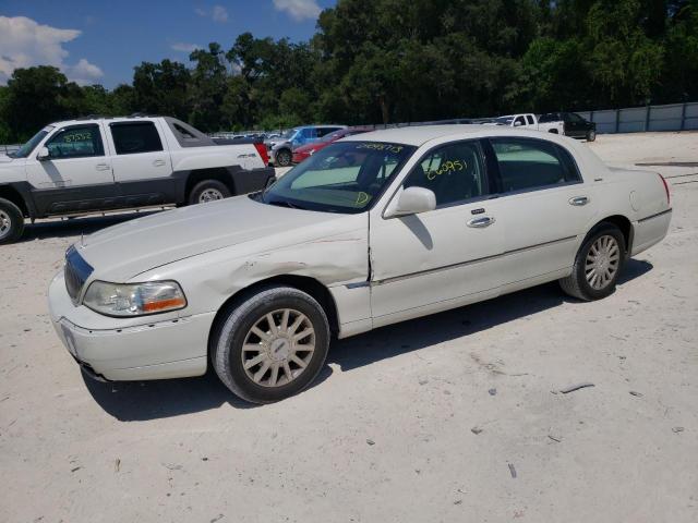 Lincoln Town car e (2004)