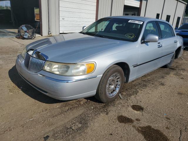 Lincoln Town car c (2001)