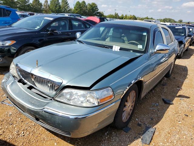 Lincoln Town car e (2004)