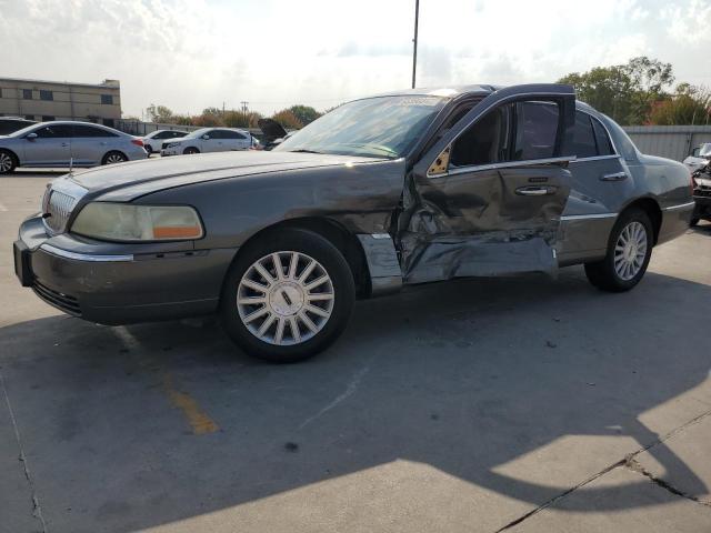 Lincoln Town car e (2003)