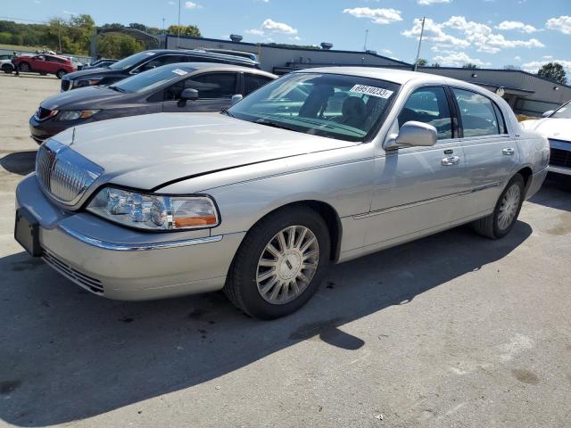 Lincoln Town car e (2003)