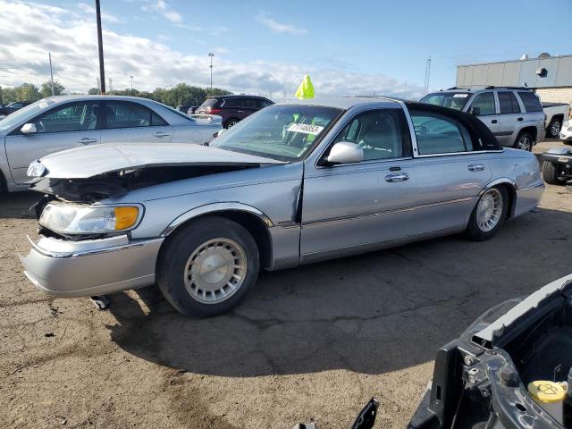 Lincoln Town car e (2001)