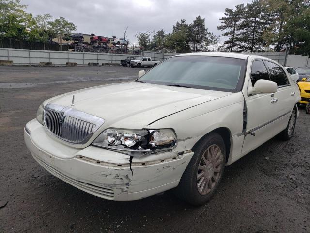 Lincoln Town car e (2003)