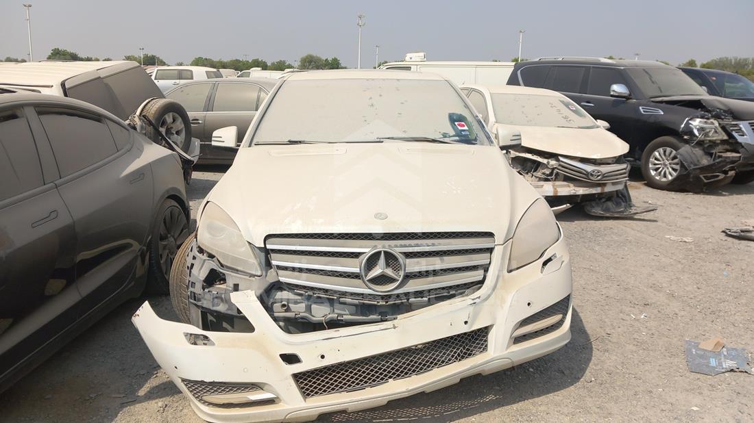 Mercedes R (2011)
