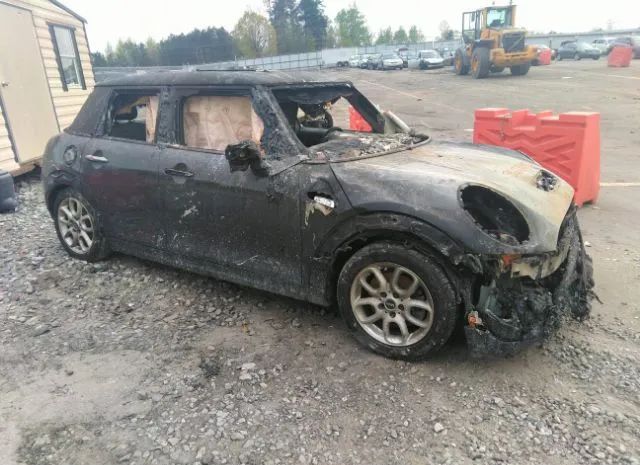 Mini Cooper hardtop 4 door (2015)