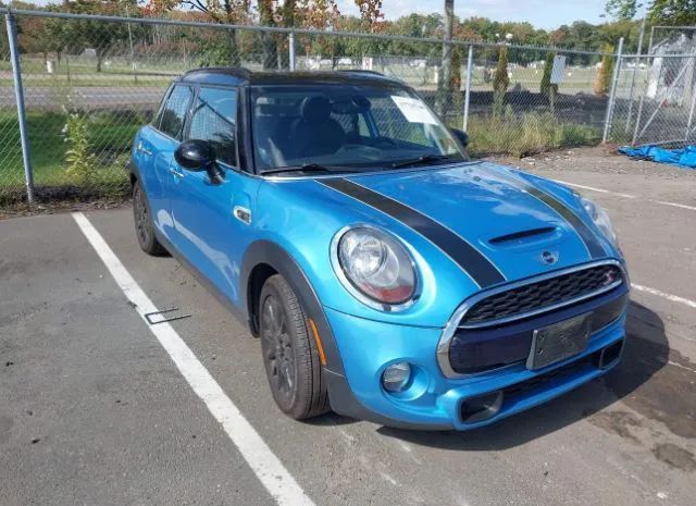 Mini Cooper hardtop 4 door (2016)