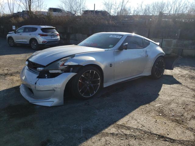 Nissan 370z base (2017)