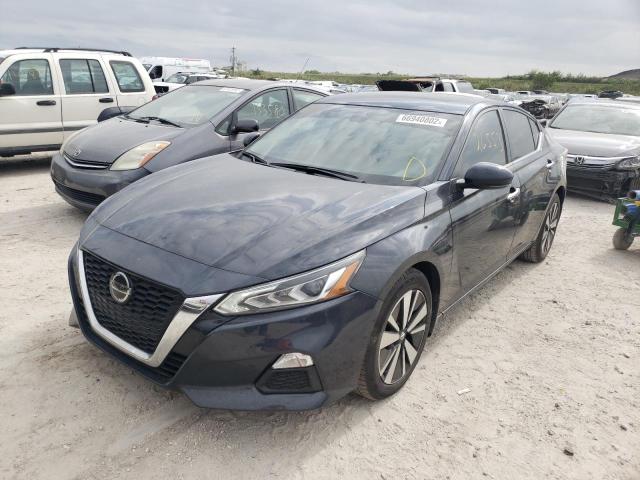 Nissan Altima sv (2021)