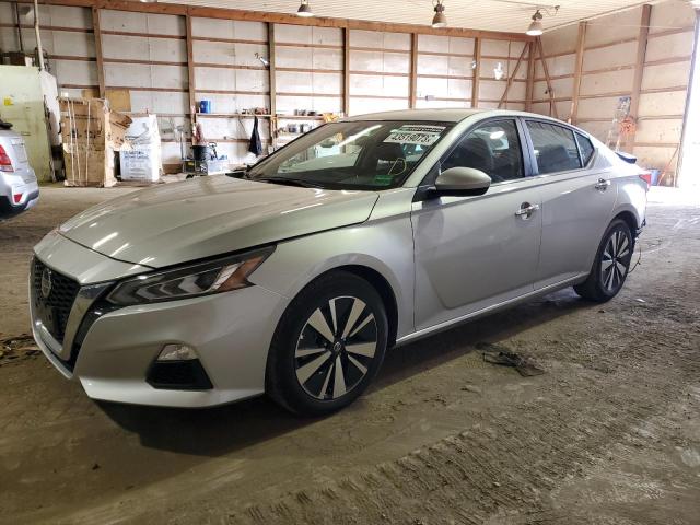 Nissan Altima sv (2022)