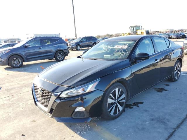 Nissan Altima sv (2021)