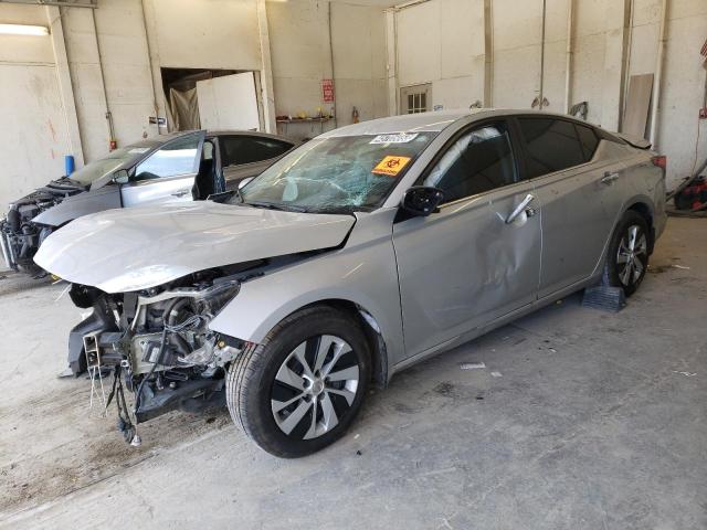 Nissan Altima s (2021)