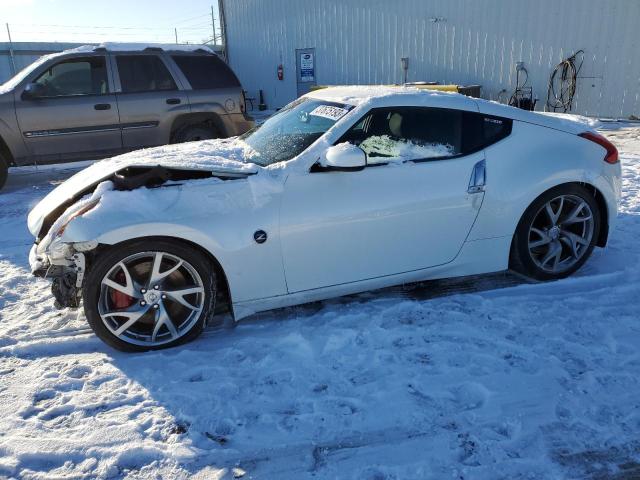 Nissan 370z base (2017)