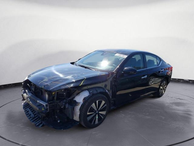 Nissan Altima sv (2022)