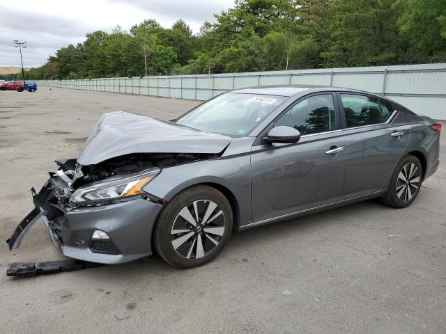 Nissan Altima sv (2022)