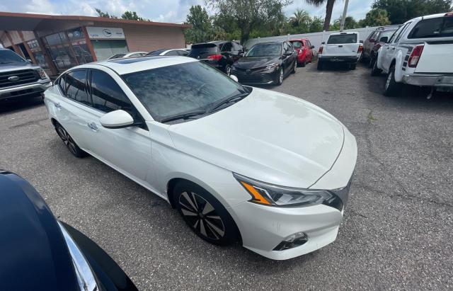 Nissan Altima sv (2019)