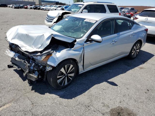 Nissan Altima sv (2021)