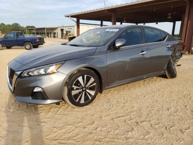 Nissan Altima sv (2022)