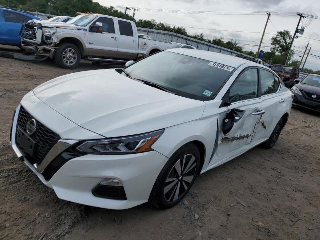 Nissan Altima sv (2022)