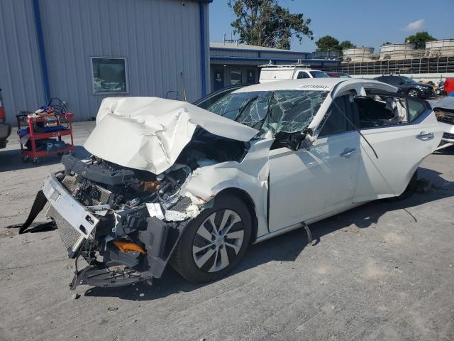 Nissan Altima s (2020)