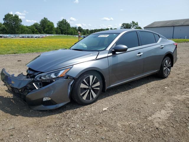 Nissan Altima sv (2022)