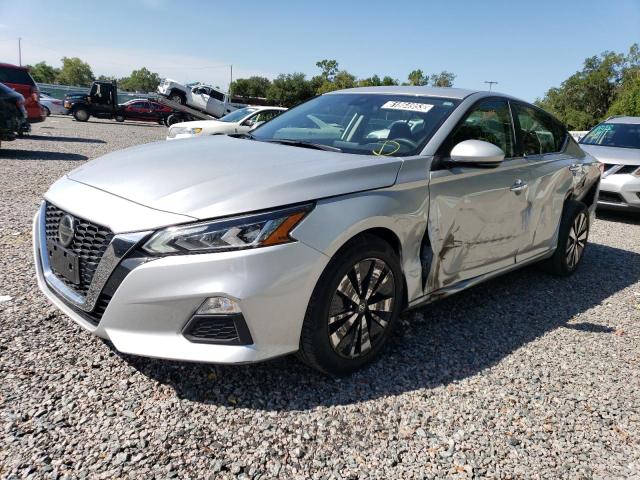 Nissan Altima sv (2022)