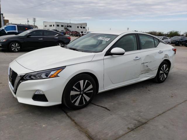Nissan Altima sv (2022)