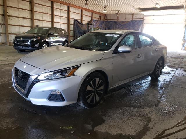 Nissan Altima sv (2022)