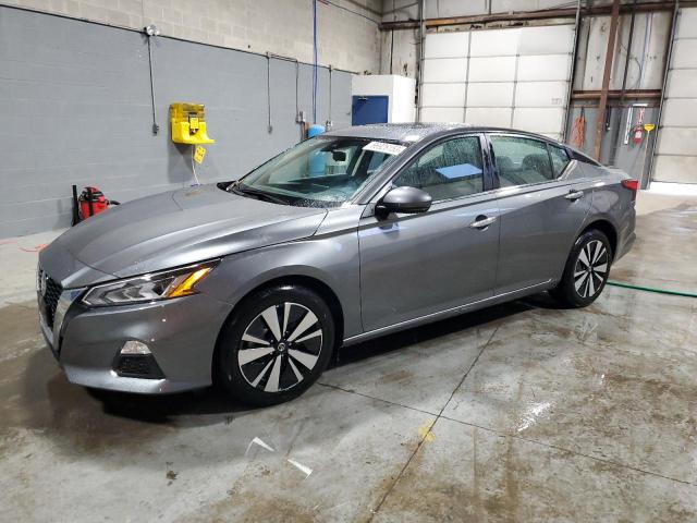 Nissan Altima sv (2022)