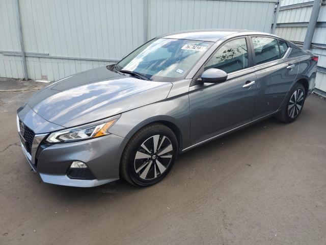 Nissan Altima sv (2022)