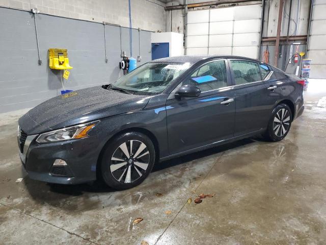 Nissan Altima sv (2022)