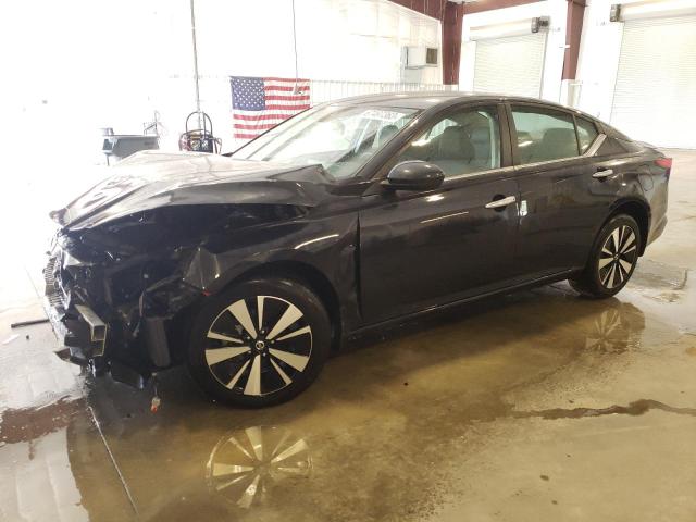 Nissan Altima sv (2021)