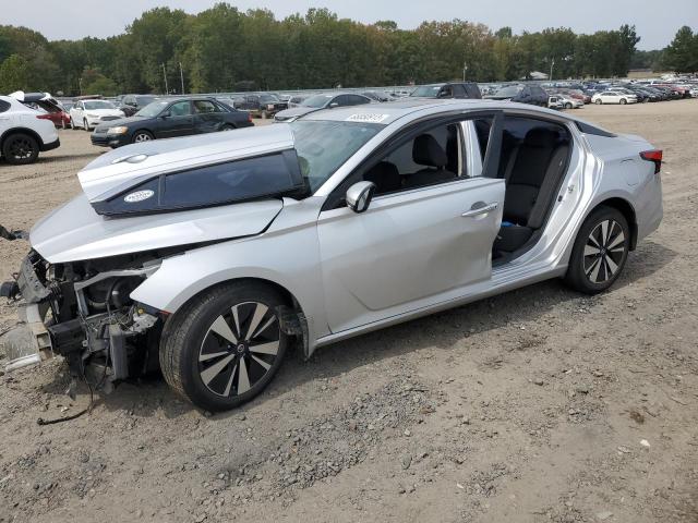 Nissan Altima sv (2019)