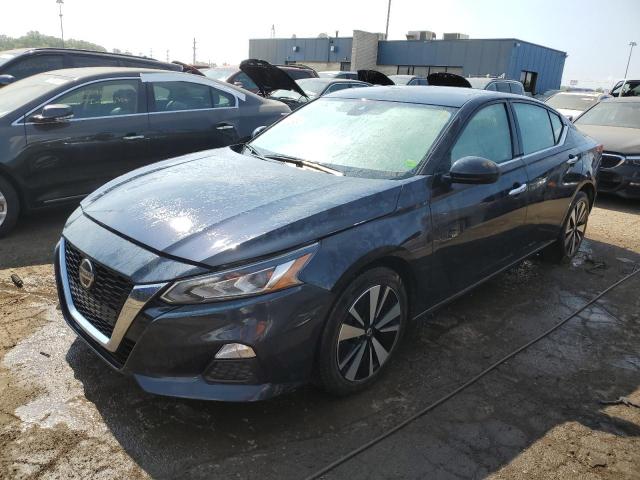 Nissan Altima sv (2021)