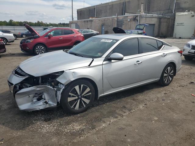 Nissan Altima sv (2022)