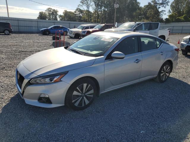 Nissan Altima sv (2019)