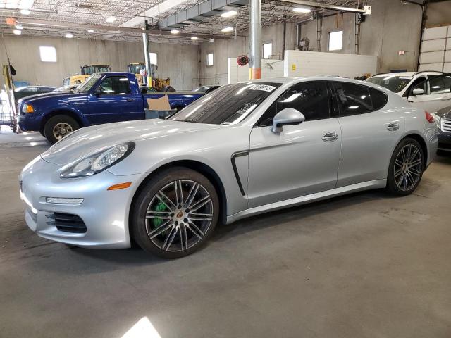Porsche Panamera s (2015)