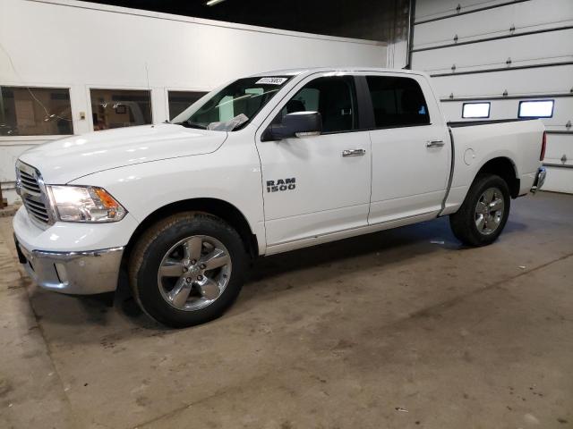 Ram 1500 slt (2017)