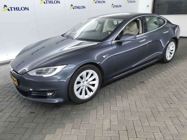 Tesla Model s (2018)