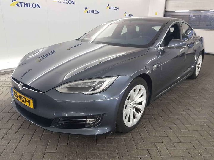 Tesla Model s (2018)