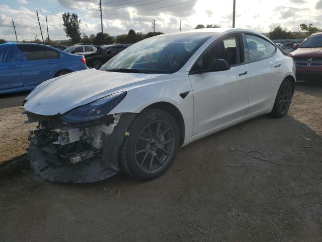 Tesla Model 3 (2021)