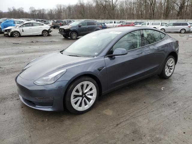 Tesla Model 3 (2022)