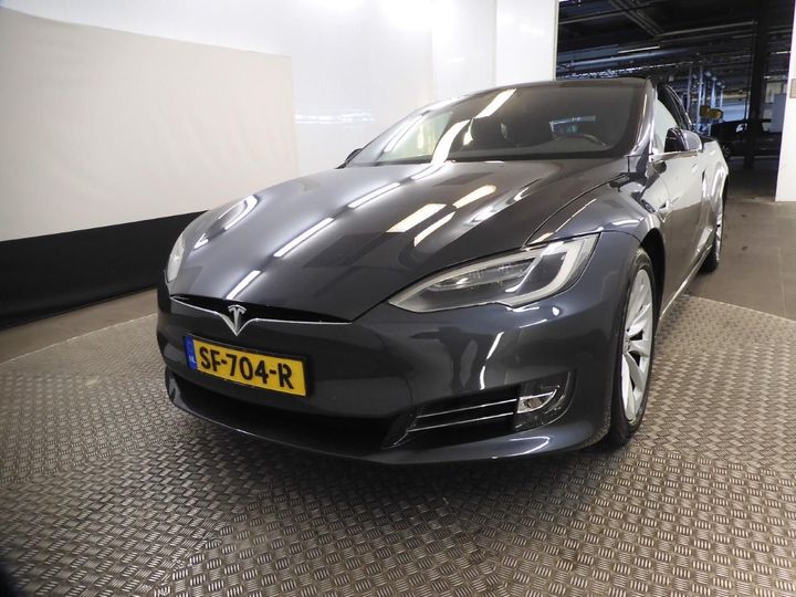 Tesla Model s (2018)