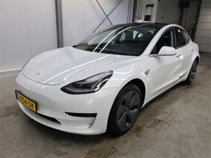 Tesla 3 (2019)