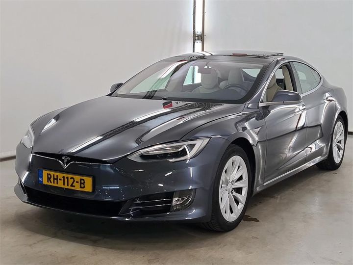 Tesla Model s (2017)