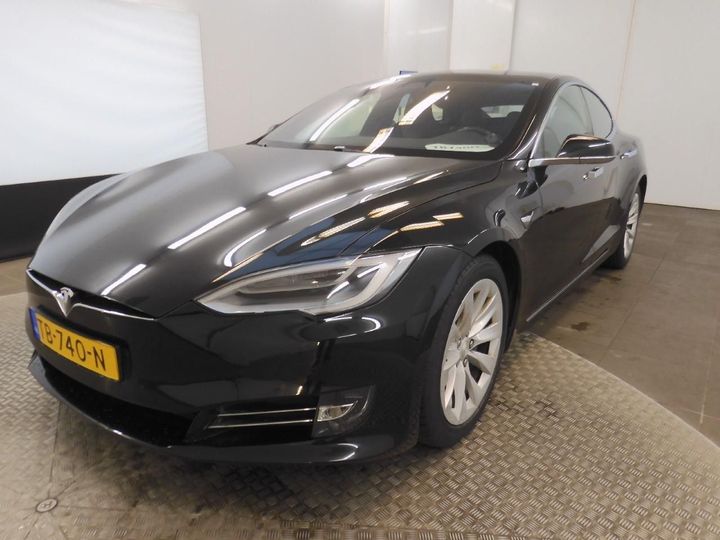 Tesla Model s (2018)