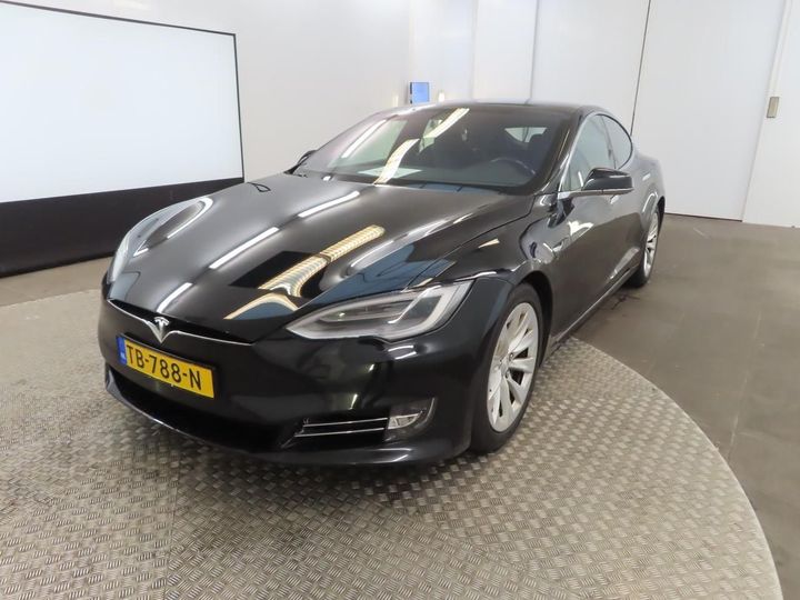 Tesla Model s (2018)