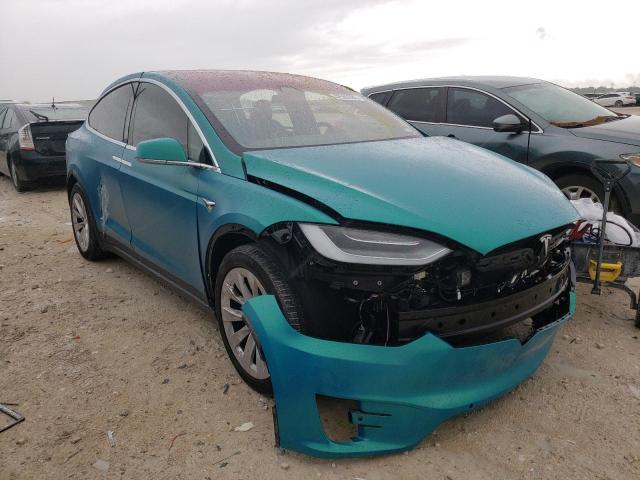 Tesla Model x (2020)