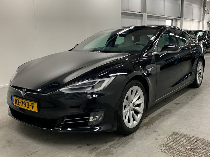 Tesla Model s (2018)