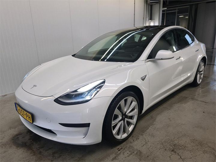 Tesla 3 (2019)
