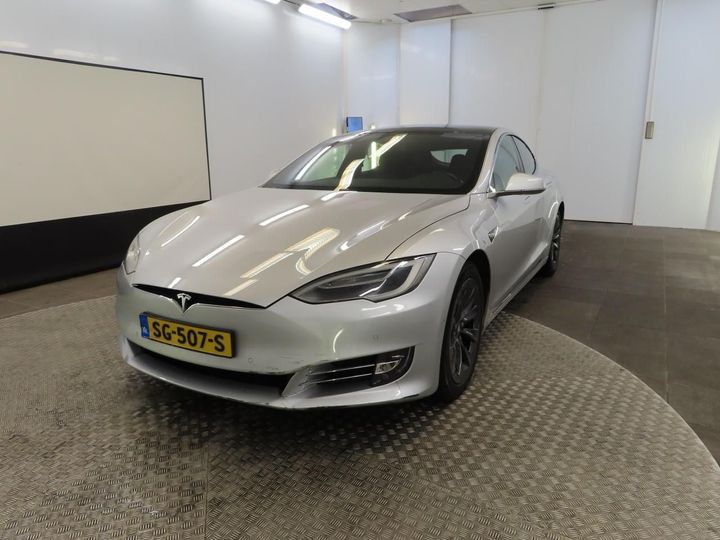 Tesla Model s (2018)
